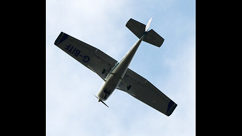 JOSEPH PARKER OVERHEAD 15M DISTANCE UNSAFE FLY REPORT: 40663