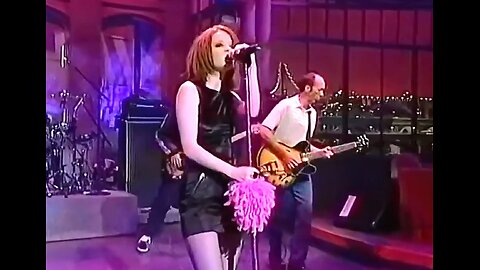 Garbage - Stupid Girl - Live - 1996 - USTV - HD