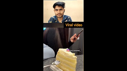 ladki ne cake churate hue dost ko pakda