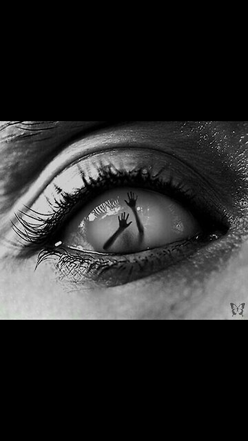 The eyes of Simon Krause: visions of darkness