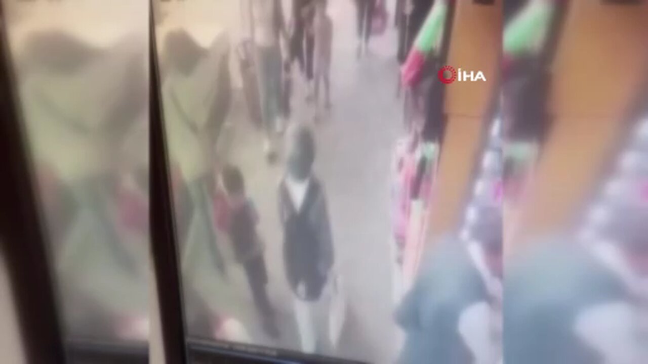 Elazığ’da küçük çocukların hırsızlığı kamerada