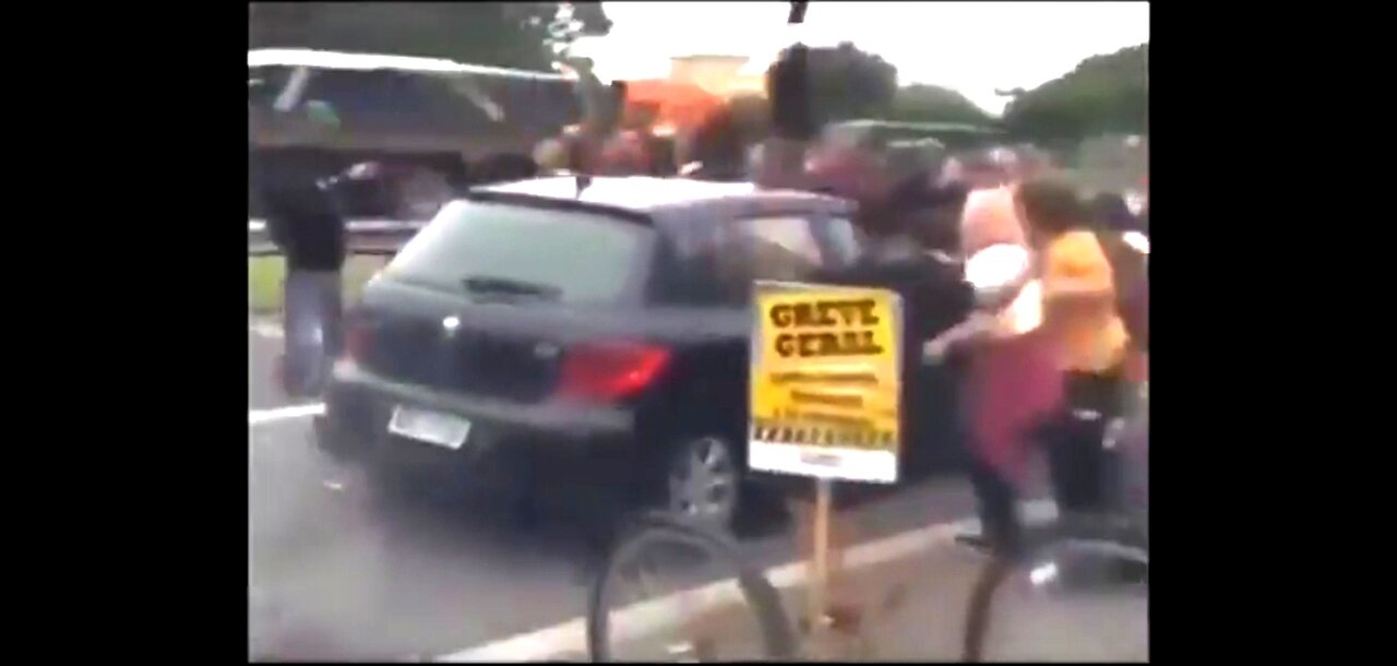 FLORIDA GOV. DESANTIS, DRIVERS WHO RUN OVER PROTESTERS BLOCKING ROADS WILL NOT FACE CHARGES 👊