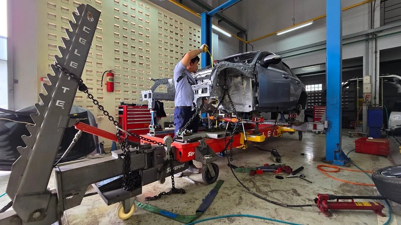 Honda Civic 2024 firewall replacement on Celette frame machine