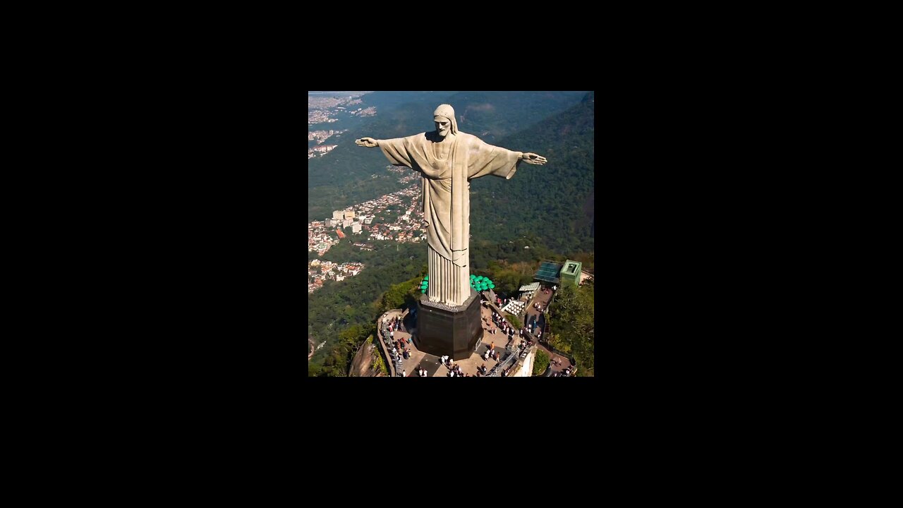 Famous Statues Come To Life