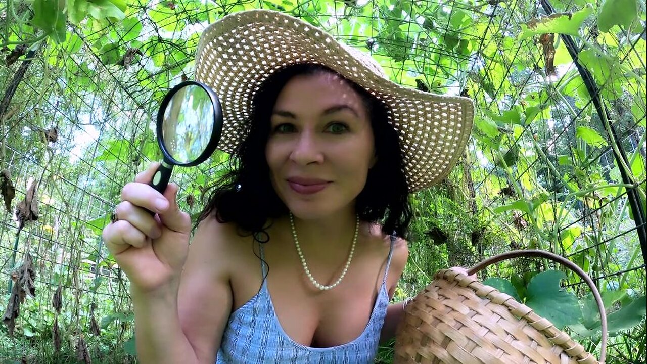 Exploring the Garden VLOG