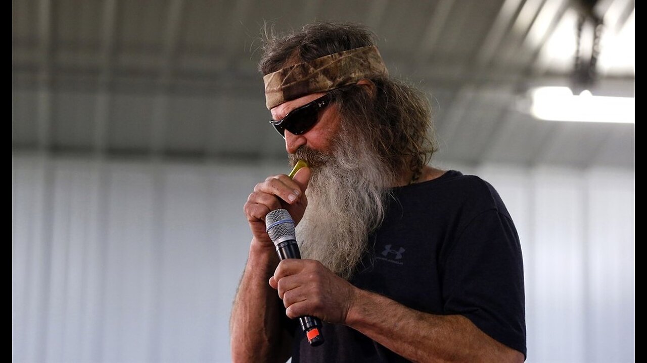 Family, Friends, and Politicians React to the Somber News of Phil Robertson's Death