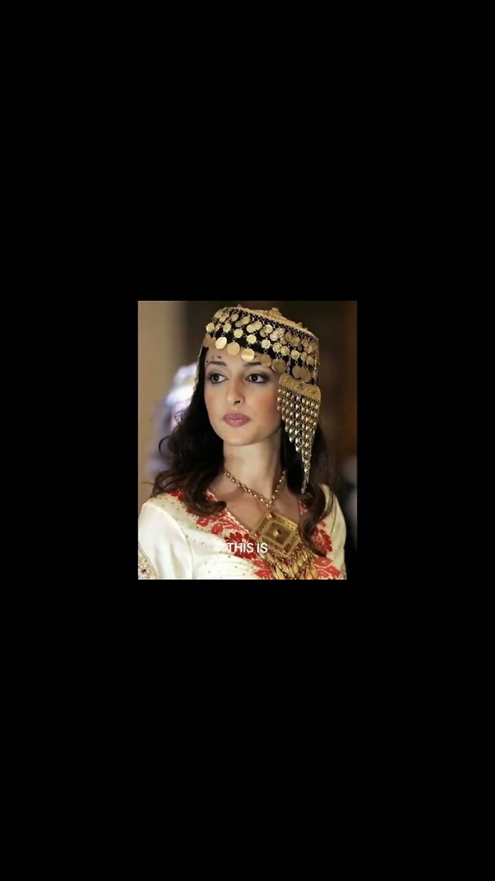 The REAL Traditional Clothing Women In Muslim Countries Wear