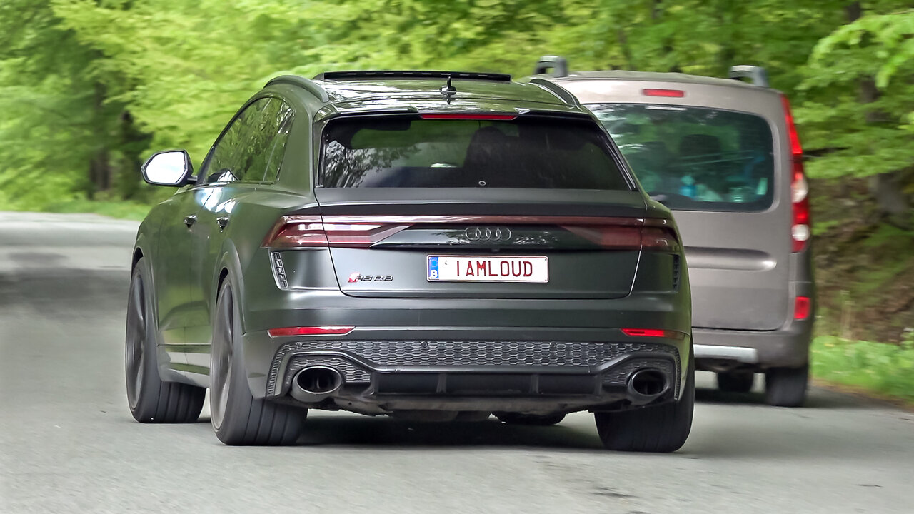 LOUD Audi RSQ8 with Custom Exhaust - Acceleration Sounds !