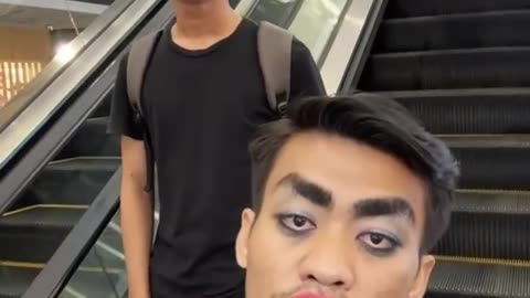 This man couldn t help but laugh 🤣