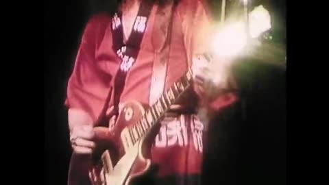 Thin Lizzy - The Boys Are Back In Town (Official Music Video) (480p)