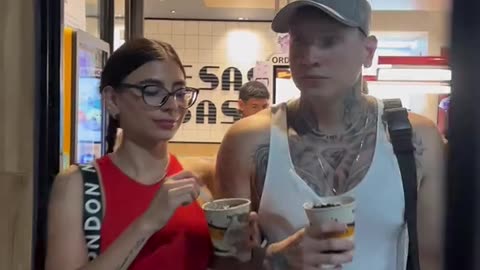 Muy raro todo jajajajaj @Damiancho 🥸🤟🏻 @𝐌𝐚𝐧𝐮𝐞𝐥𝐥𝐚🐈‍⬛💋