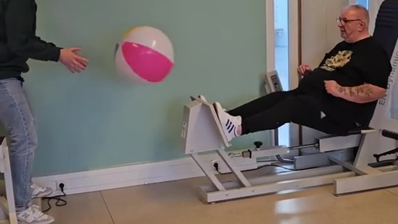 MAKING THE LEGPRESS MORE FUN tiktok play