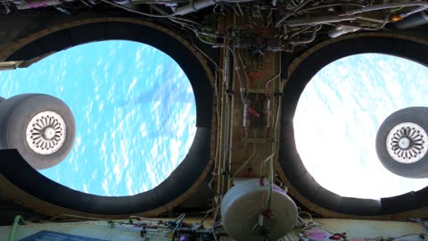 Boeing B737 Landing Gear Deploying - View From Inside Bay on Approach