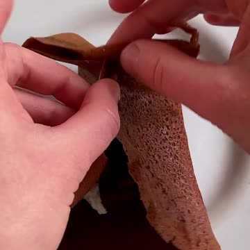 Самые шоколадные блинчики с рикоттой и вишней