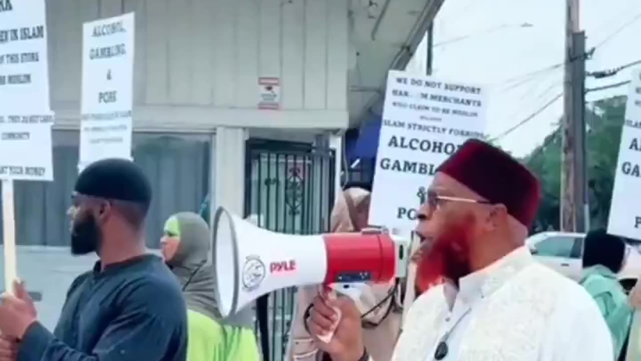 Muslims in Texas want to ban Americans from drinking beer and eating pork.