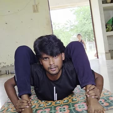 Yoga Magic Acting 😍 | Funny Yoga + Magic Trick | #shorts