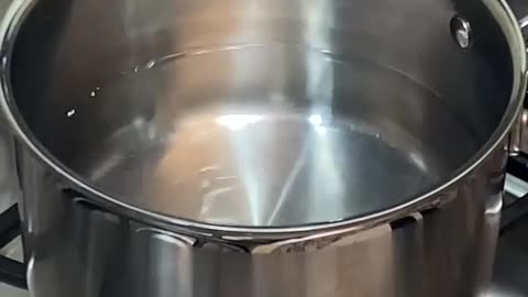 HOW TO MAKE PERFECT BOILED EGGS