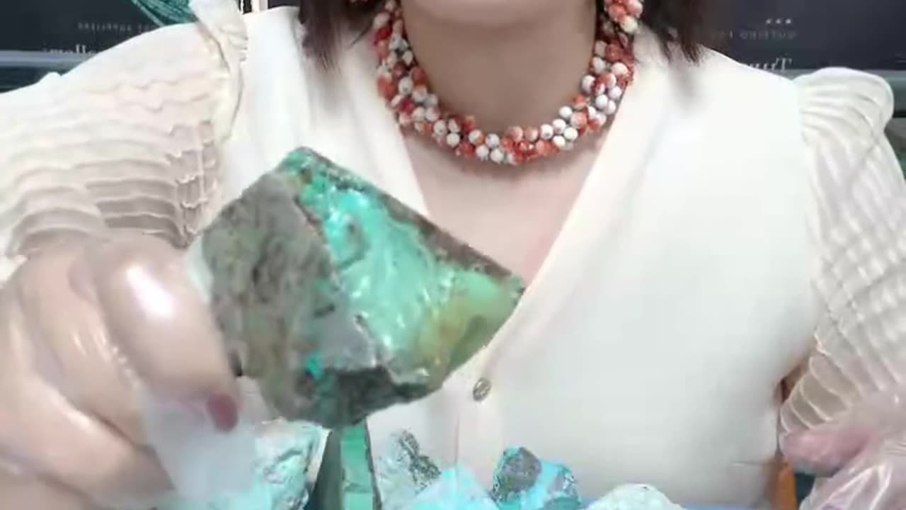 2025-0424-02 natural high quality turquoise raw materials