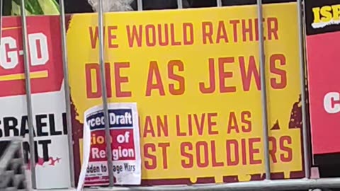 Orthodox Jews: "We would rather die as Jews than live as zionist soldiers."