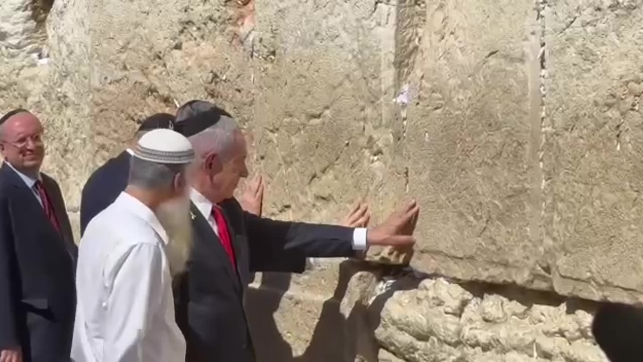 Marco Rubio at the Western Wall. | They are all going to hell don’t let them take you down with them