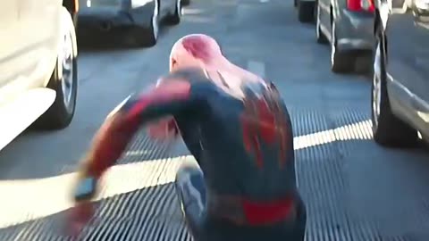 Spider man Tom Holland moves in Real life Vs in movies Copines #spiderman #tomholland #copines