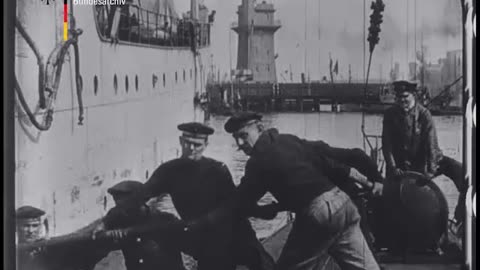 BArch_B_110265_1R_Deutsches_U-Boot_auf_Kaperfahrt_1