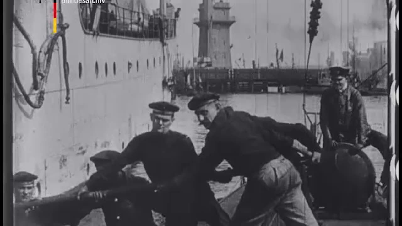 BArch_B_110265_1R_Deutsches_U-Boot_auf_Kaperfahrt_1