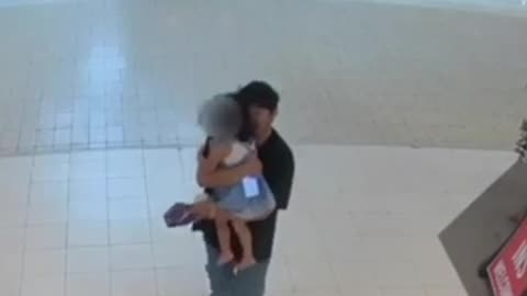Shocking footage shows career criminal snatching toddler at mall #shorts #us #news #crime #foxnews