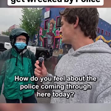 Anti-ICE protesters get wreckedby Police