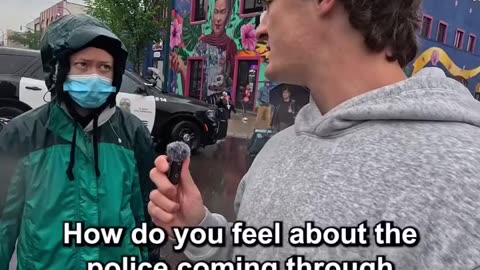 Anti-ICE protesters get wreckedby Police