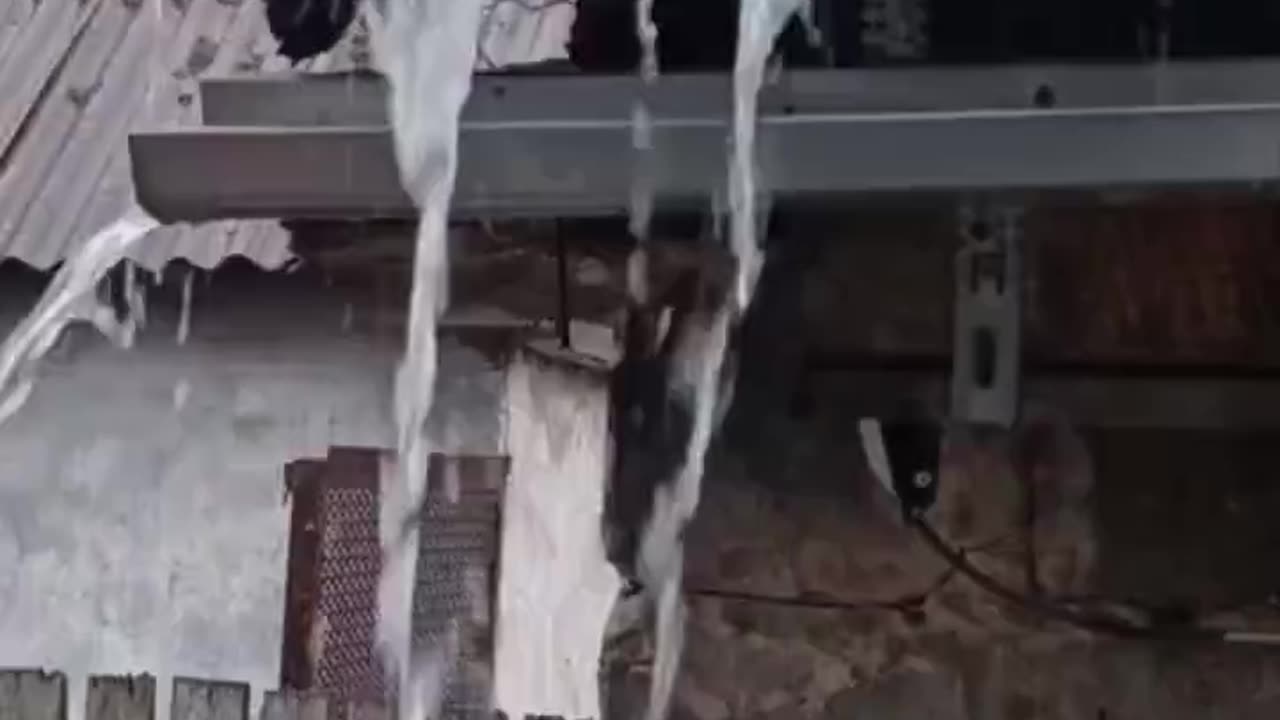 Residents of Donetsk City Celebrating Rain After Months-Long Drought and Admin Failures