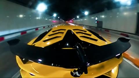 Aventador SVJ con escape Brooke Race