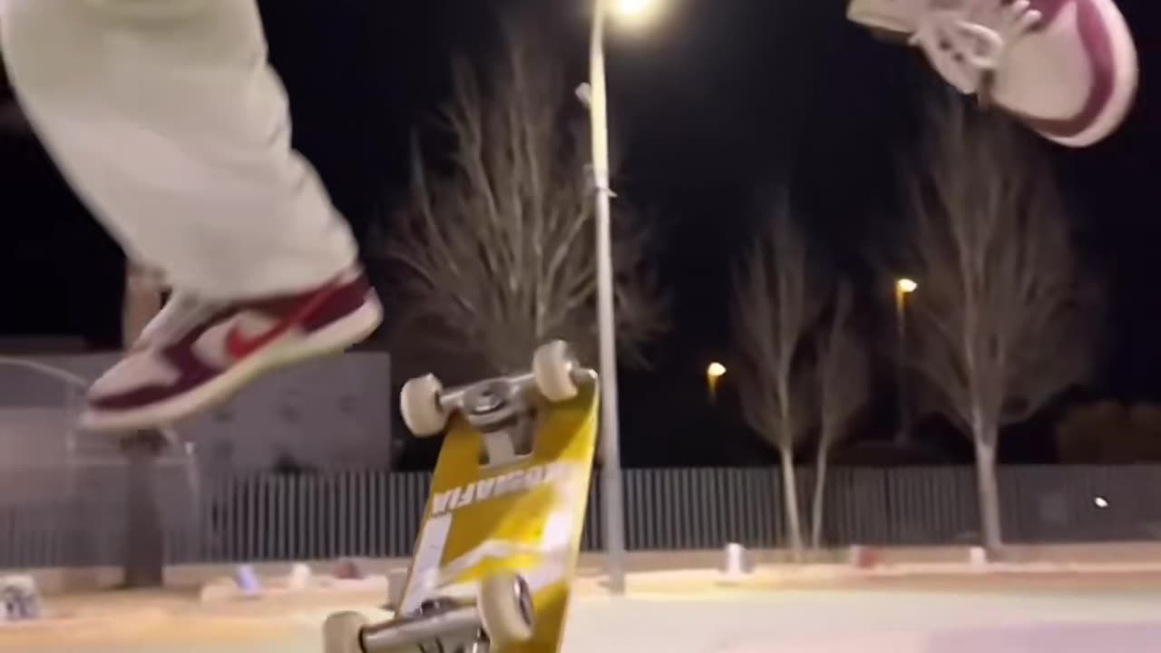 💥🛹 Mini Nollie Hardflip! | SkateNation