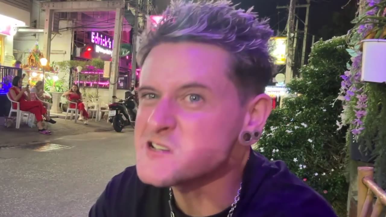 RACIST ALCOHOLIC PATTAYA BELLENDS