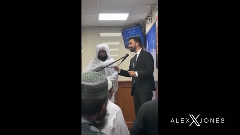 VIDEO: Zohran Mamdani Appears In New York City with Osama Bin Laden Look-alike - Alex Jones Reacts
