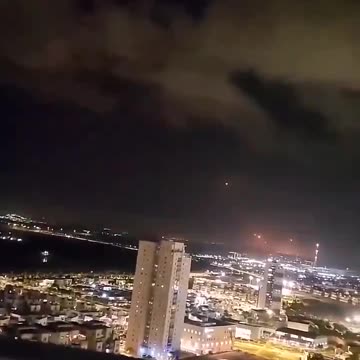 🇮🇷🆚🇮🇱 Multiple Hypersonic and Ballistic missile strike on Tel Aviv