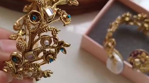 Handmade turkish work with morther of pearl bangle