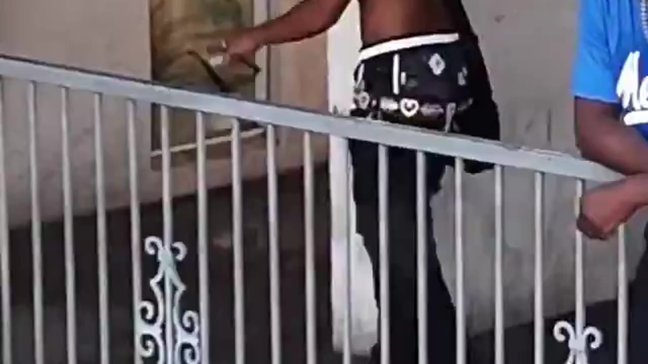 Drone 1 - Crack Motel 0