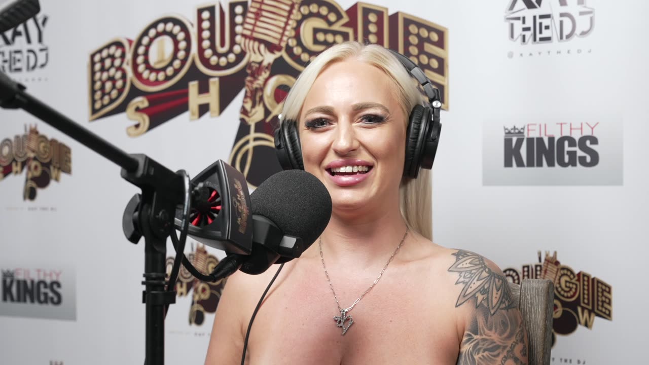Elana Bunnz - A Lot Of My Subscribers Are BBC Fans And Really Enjoy My Cuck Videos.