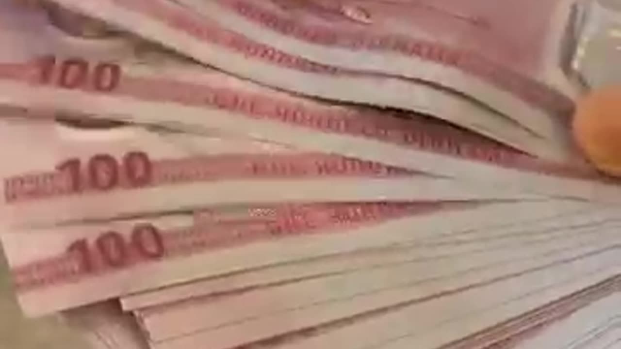 hand shook wallet took
