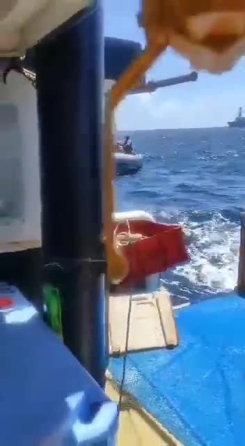 Barco pesquero retenido por Estados Unidos