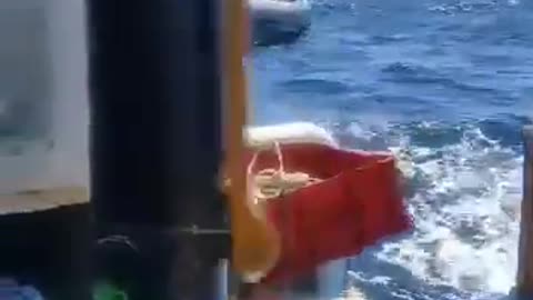 Barco pesquero retenido por Estados Unidos
