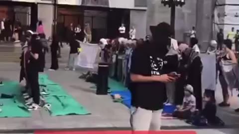 Muslims attempt to intimidate Catholics hold “prayer service” in front of the Cathedral in Montreal