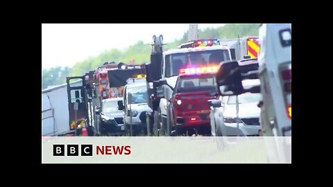 Multiple people dead and several trapped after Niagara Falls bus crash | BBC News