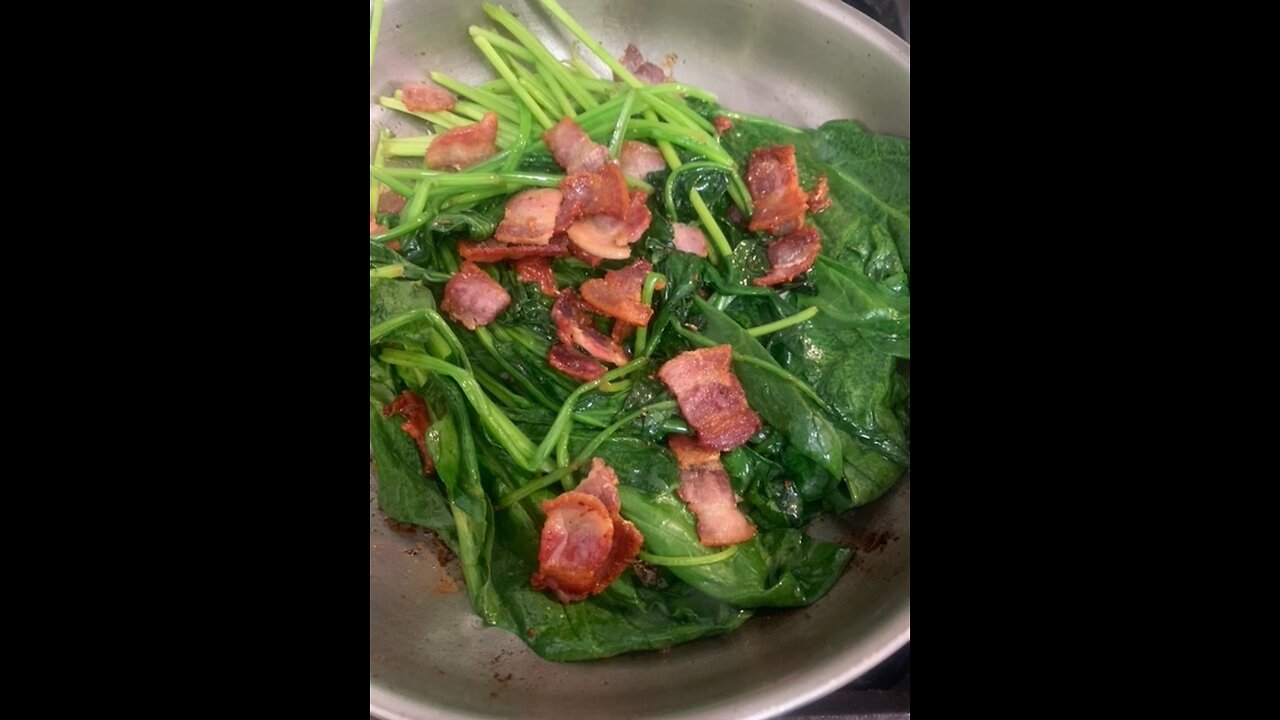 Entertaining with a Creamy Spinach and Bacon Party Dip
