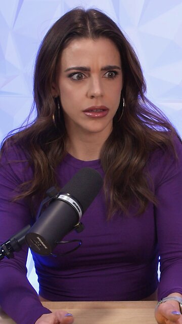 Wait… you don’t know what Simon Says is?! 😳🟢🔴🟡🔵