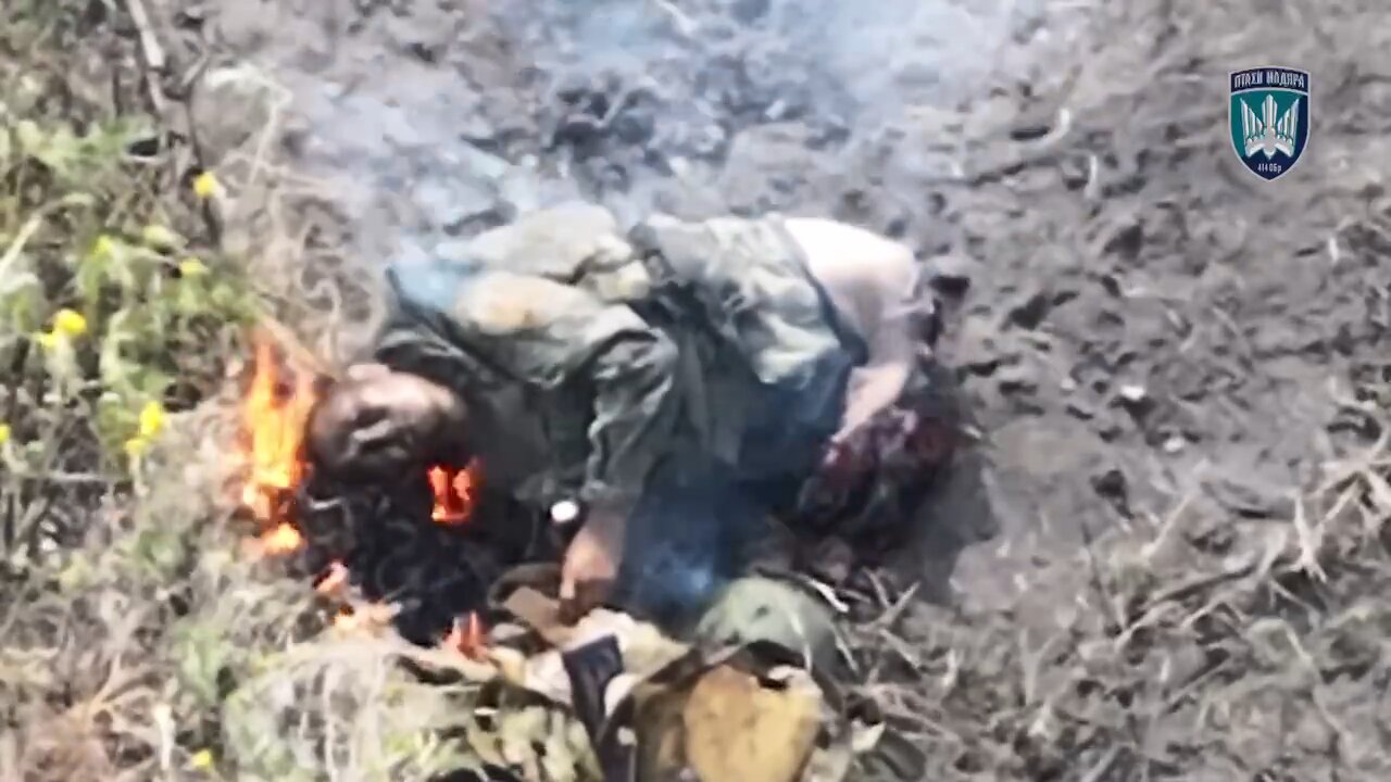 Ukrainian Drone Tears Russian Fascist in Half: Putin’s Cannon Fodder Burns in Agony