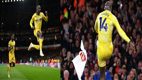 The magnificent "falling leaf" strike by Jean-Philippe Mateta after a mistake by William Saliba