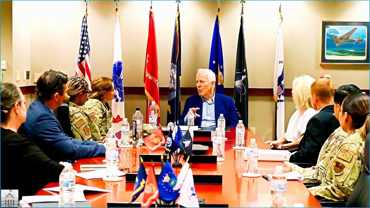 Senator Visits Air Force Base!