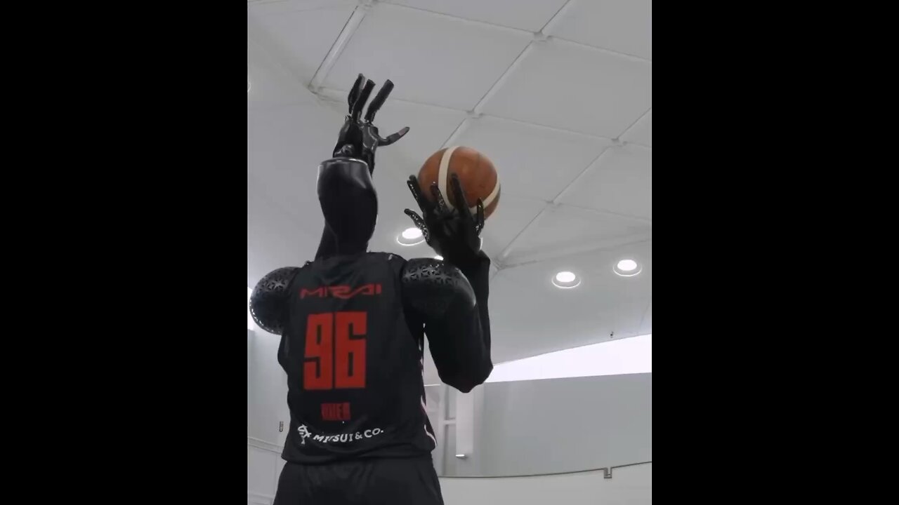 Toyota's robot CUE6 made the longest basketball shot ever by a humanoid robot - almost 25 meters!